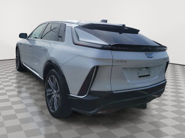 2024 Cadillac LYRIQ Luxury 2
