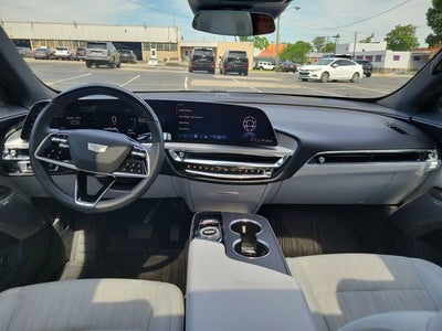 2024 Cadillac LYRIQ Luxury 2
