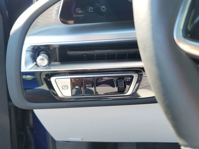 2025 Cadillac LYRIQ Sport 1