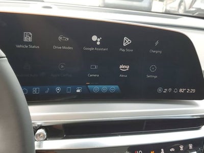 2025 Cadillac LYRIQ Sport 1