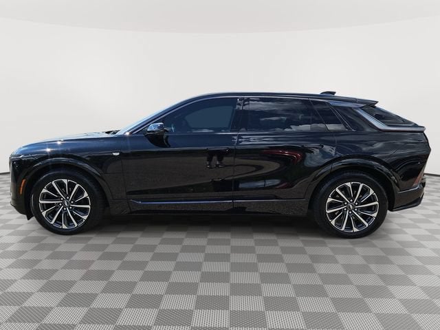 2024 Cadillac LYRIQ Sport 2