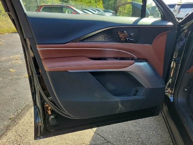 2027 Cadillac LYRIQ Signature Sport