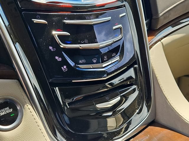 2017 Cadillac Escalade Luxury