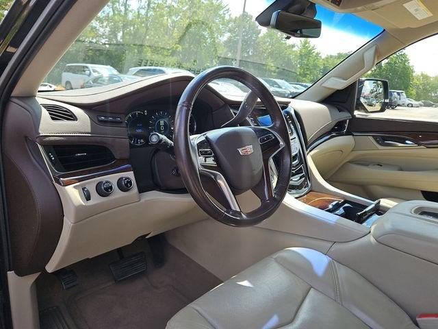 2017 Cadillac Escalade Luxury