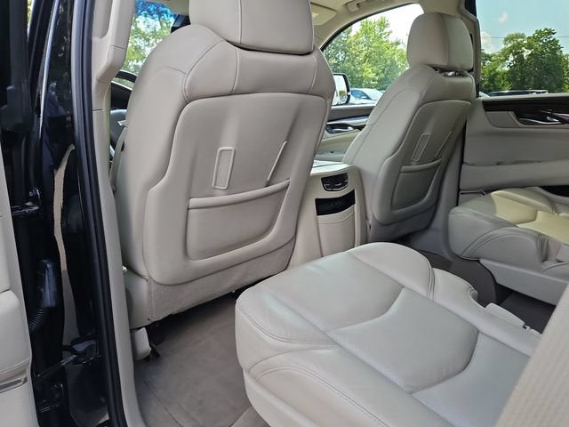 2017 Cadillac Escalade Luxury