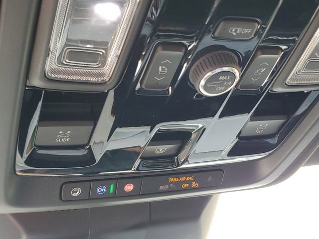 2025 Cadillac Escalade Sport