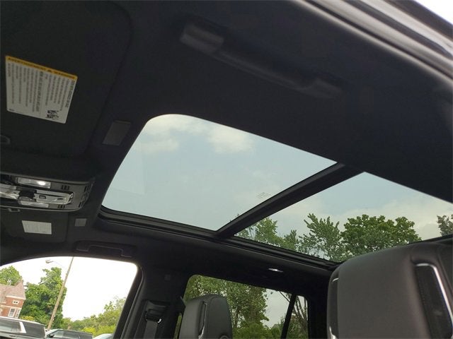 2025 Cadillac Escalade Sport