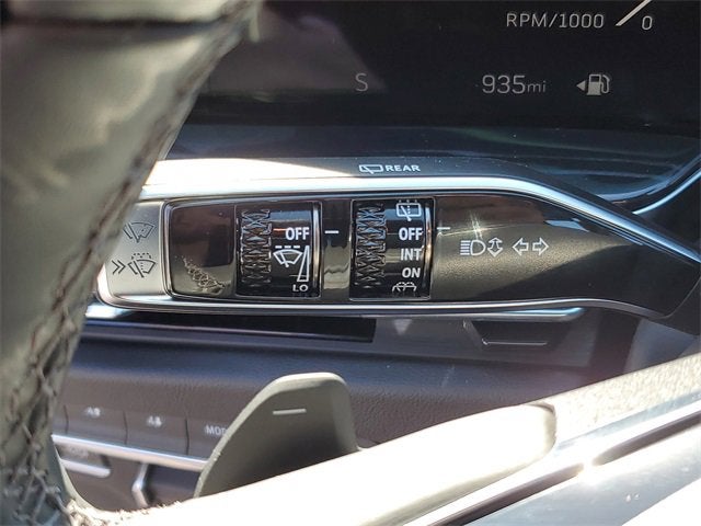 2025 Cadillac Escalade Sport