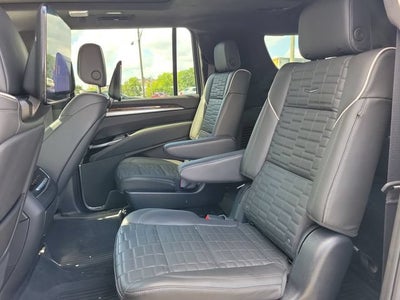 2025 Cadillac Escalade ESV Sport Platinum