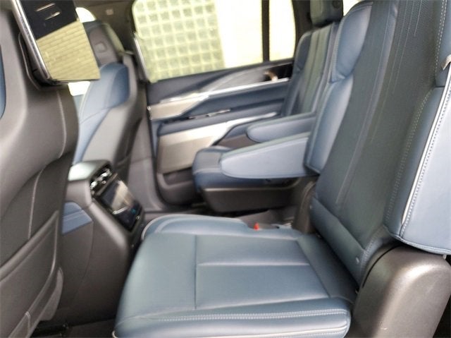 2025 Cadillac ESCALADE IQ Luxury 2