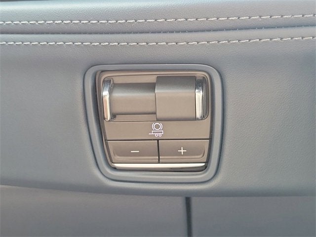 2025 Cadillac ESCALADE IQ Luxury 2