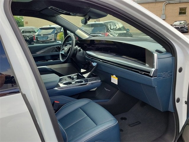 2025 Cadillac ESCALADE IQ Luxury 2