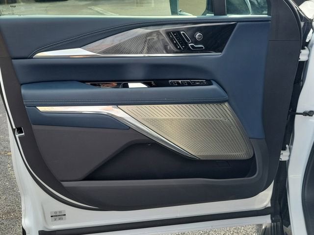 2025 Cadillac ESCALADE IQ Luxury 2