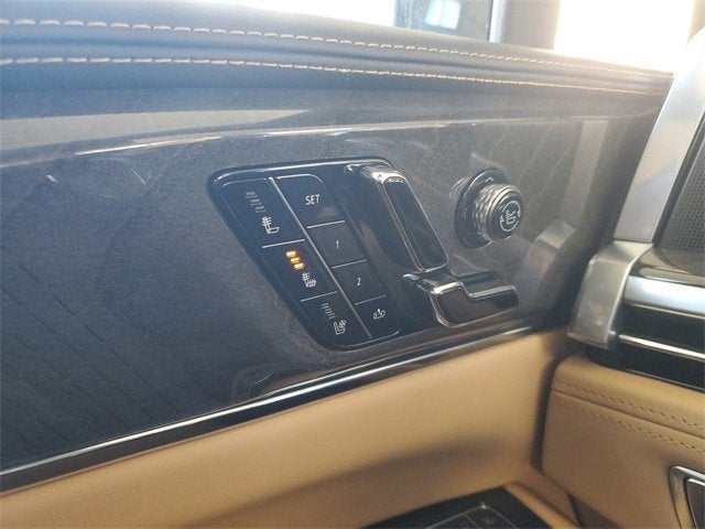 2025 Cadillac ESCALADE IQ Luxury 2