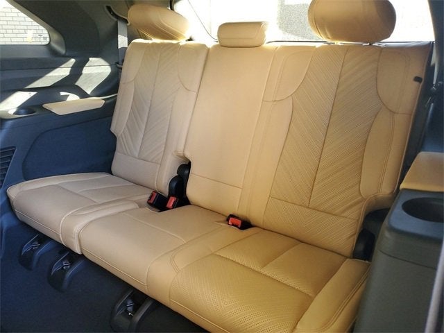 2025 Cadillac ESCALADE IQ Luxury 2