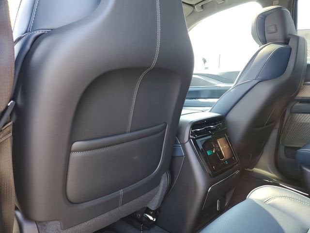 2025 Cadillac ESCALADE IQ Luxury 2