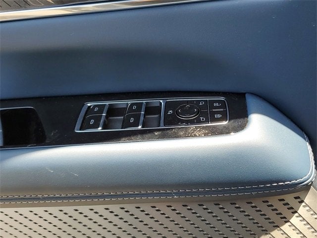 2025 Cadillac ESCALADE IQ Luxury 2