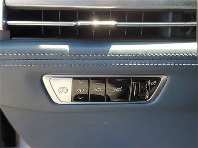 2025 Cadillac ESCALADE IQ Luxury 2