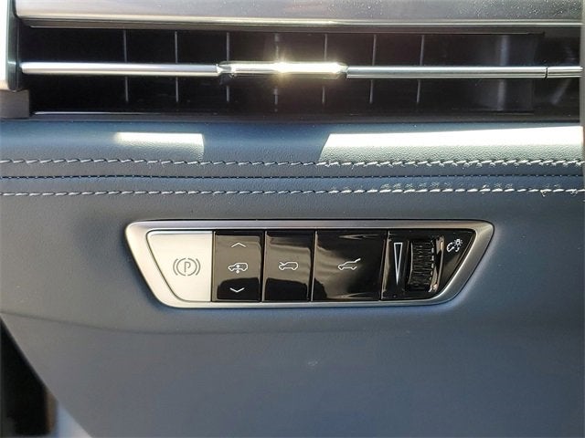 2025 Cadillac ESCALADE IQ Luxury 2