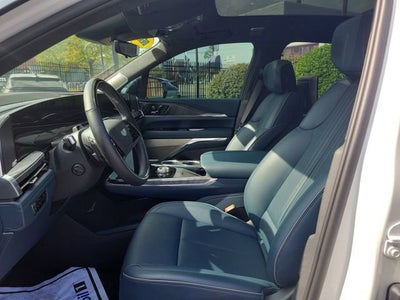 2025 Cadillac ESCALADE IQ Sport 2