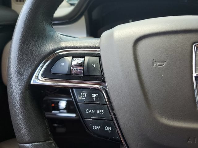 2022 Lincoln Nautilus Standard