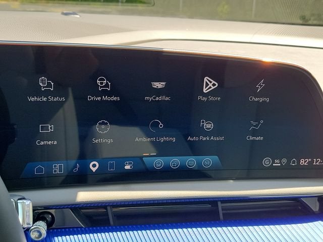 2027 Cadillac OPTIQ Luxury