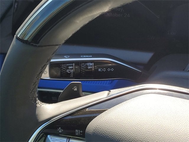 2025 Cadillac OPTIQ Luxury 1