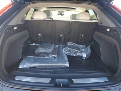 2025 Cadillac OPTIQ Luxury 1