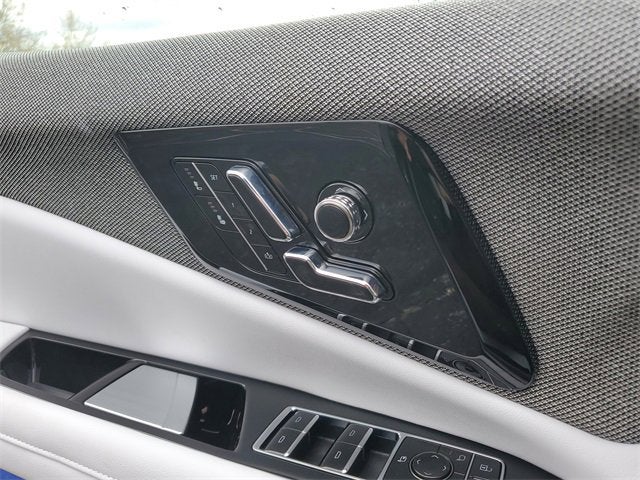 2025 Cadillac OPTIQ Luxury 1