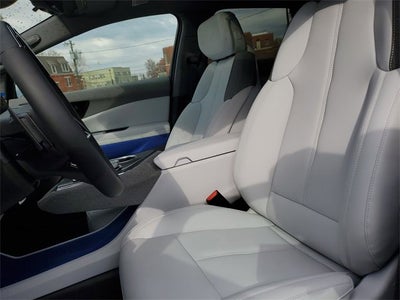 2025 Cadillac OPTIQ Luxury 1