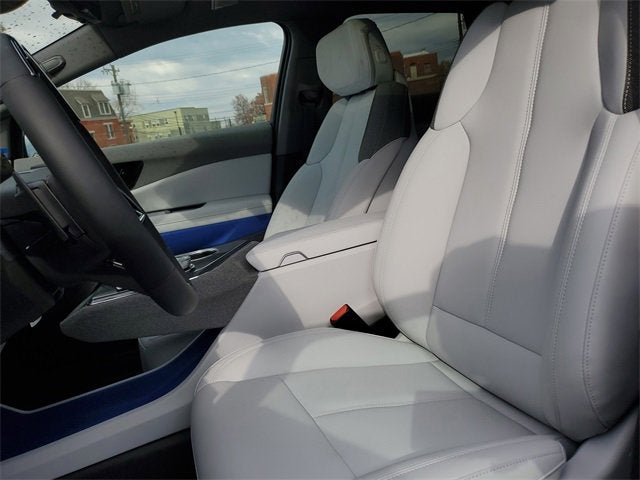 2025 Cadillac OPTIQ Luxury 1