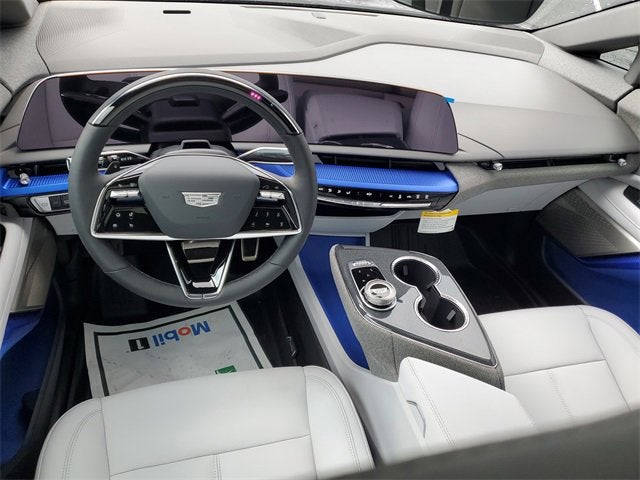 2025 Cadillac OPTIQ Luxury 1