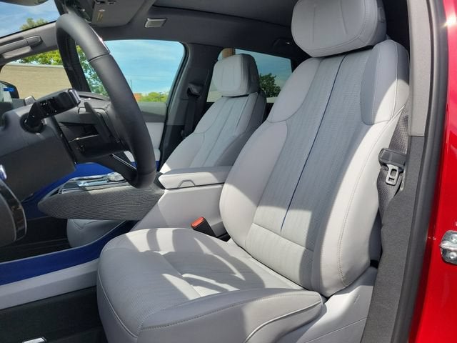 2027 Cadillac OPTIQ Premium Luxury