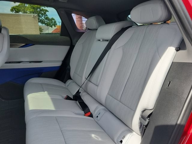 2027 Cadillac OPTIQ Premium Luxury