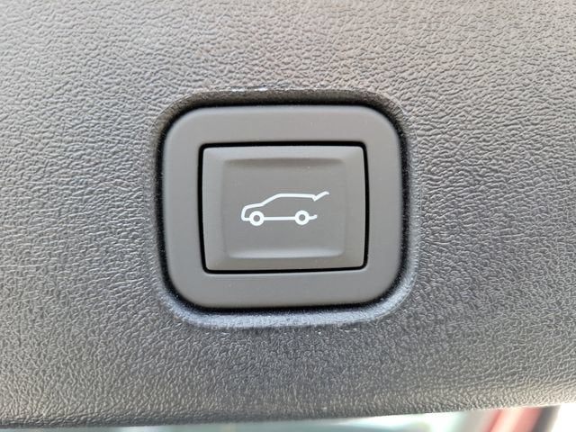 2027 Cadillac OPTIQ Premium Luxury