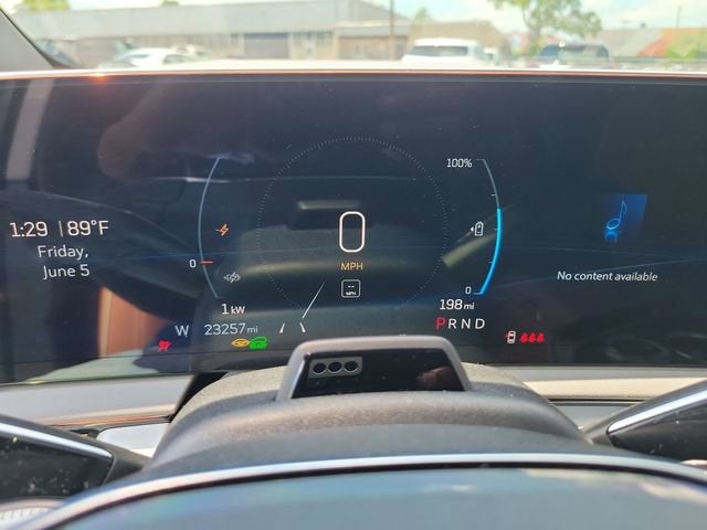 2025 Cadillac OPTIQ Luxury 2