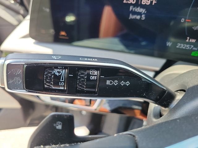 2025 Cadillac OPTIQ Luxury 2