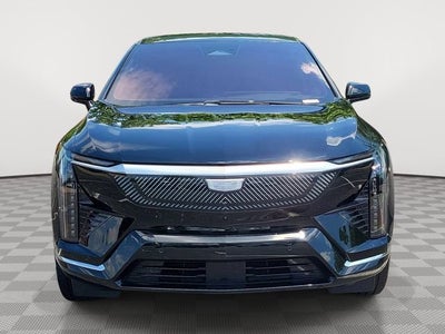 2025 Cadillac OPTIQ Luxury 2