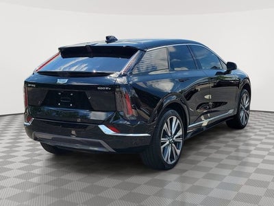2025 Cadillac OPTIQ Luxury 2