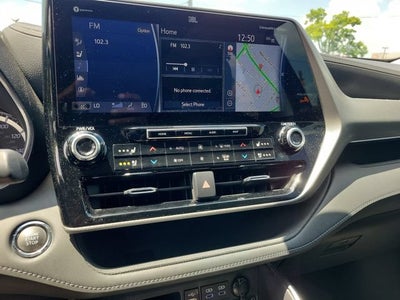 2022 Toyota Highlander Platinum