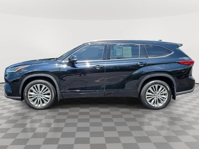 2022 Toyota Highlander Platinum