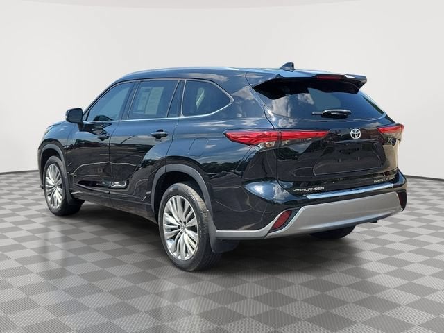 2022 Toyota Highlander Platinum
