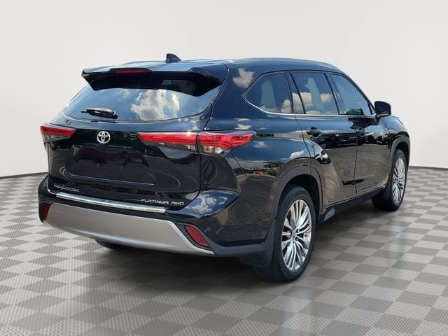 2022 Toyota Highlander Platinum