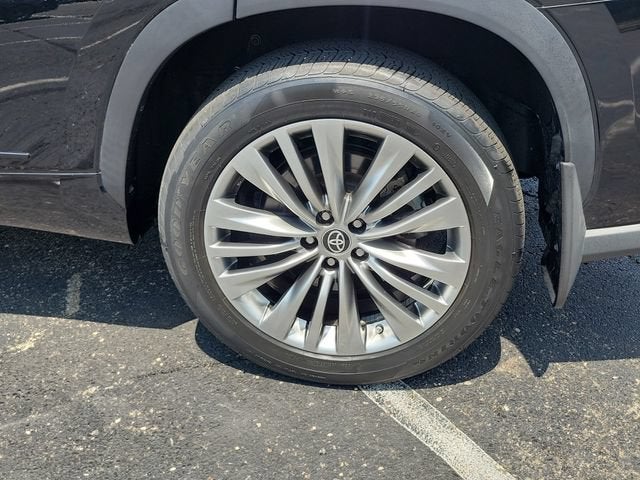 2022 Toyota Highlander Platinum