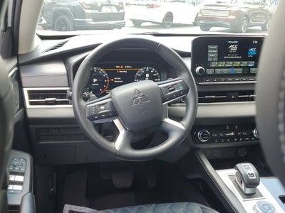 2024 Mitsubishi Outlander SEL