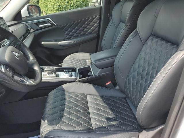 2024 Mitsubishi Outlander SEL