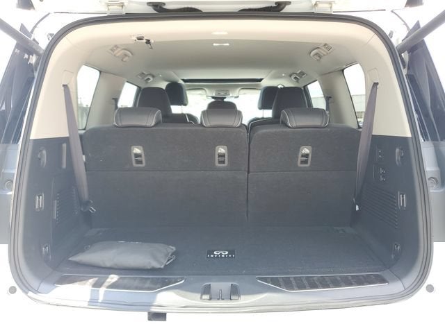 2025 INFINITI QX80 LUXE