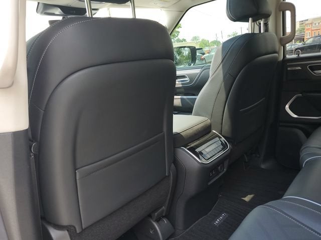 2025 INFINITI QX80 LUXE