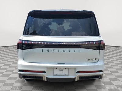 2025 INFINITI QX80 LUXE