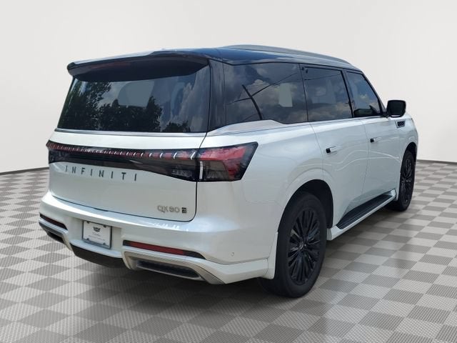 2025 INFINITI QX80 LUXE